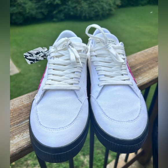 Off-White Sneakers Low Vulcanized Diagonal Print White and pink - Picture 2 of 11